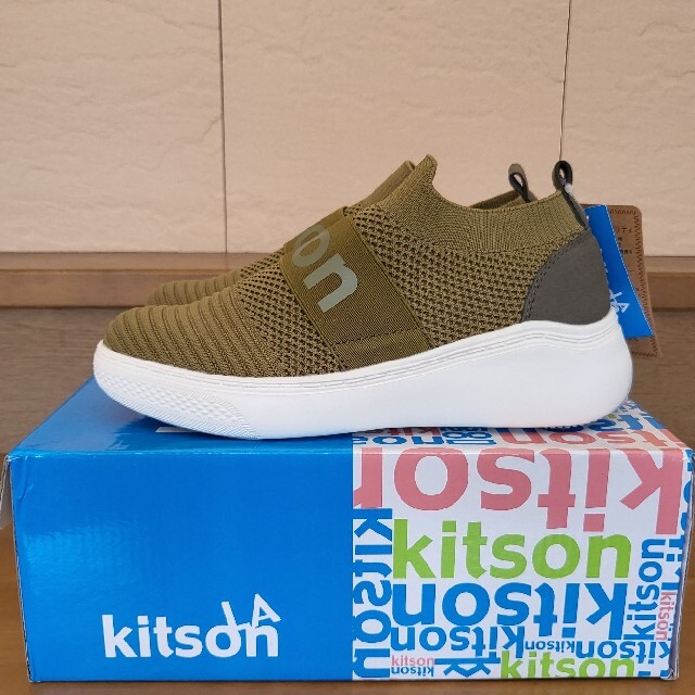 KITSON(キットソン)の新品 kitson 1103 スリッポン カーキ　M  スタイルアップ  厚底 レディースの靴/シューズ(スニーカー)の商品写真