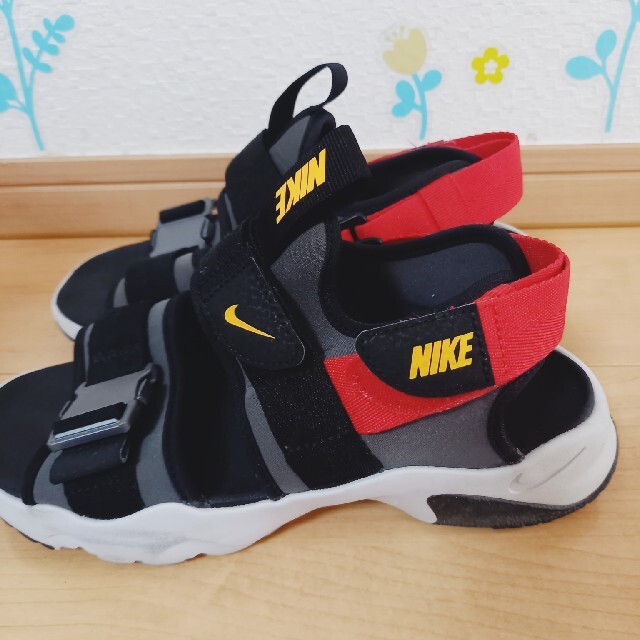 NIKE(ナイキ)のナイキ  NIKE 24cm キャニオン サンダル メンズの靴/シューズ(サンダル)の商品写真