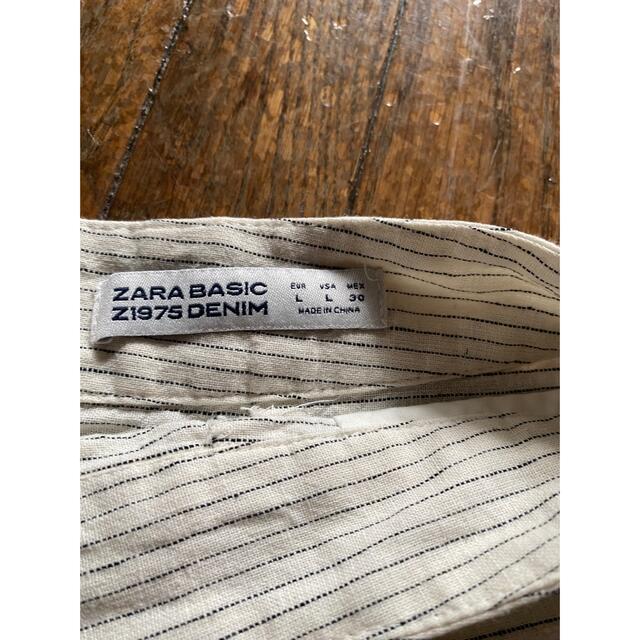 ZARA(ザラ)のZARA ベーシック　デニムの台形スカート　サイズL 大胆なスリットが魅力 レディースのスカート(ひざ丈スカート)の商品写真