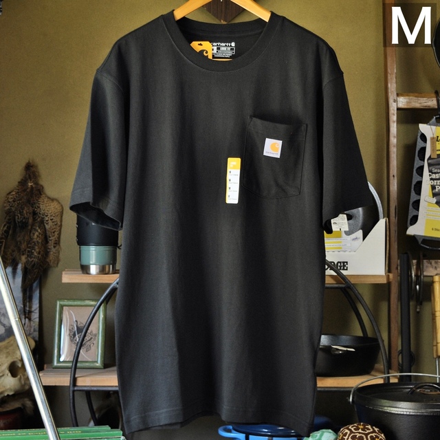 carhartt(カーハート)のUSAカーハートCARHARTTヘビーウエイト半袖ポケットTシャツ☆ブラックＭ メンズのトップス(Tシャツ/カットソー(半袖/袖なし))の商品写真