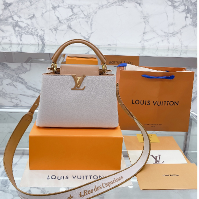 限定特価】 LOUIS VUITTON VUITTON(ルイヴィトン)カプシーヌPM LOUIS