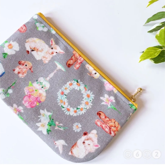 franche lippee(フランシュリッペ)の専用ページ／フランシュリッペ☆ファスナーポーチ＊通帳ケース ハンドメイドのファッション小物(ポーチ)の商品写真