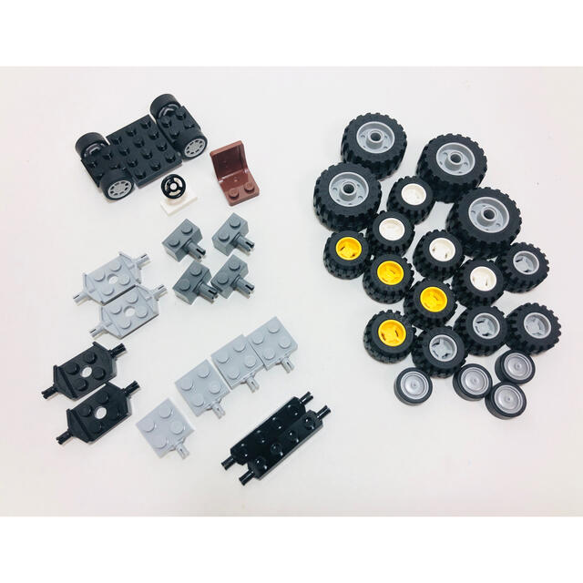 Lego(レゴ)の【新品未使用】レゴ　LEGO 車　タイヤ　ホイール　いろいろ キッズ/ベビー/マタニティのおもちゃ(知育玩具)の商品写真