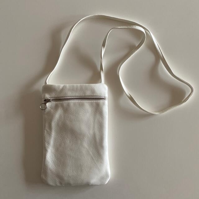 Aeta(アエタ) DA07 FLAT POUCH B WHITE レディースのバッグ(ショルダーバッグ)の商品写真