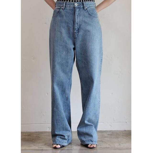 pelleq  Back squeezed straight denim