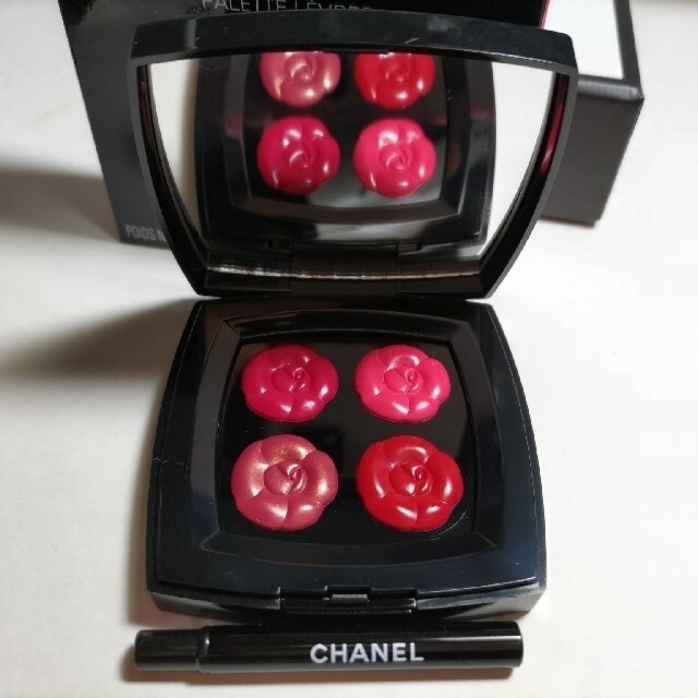 CHANEL(シャネル)の新品未使用！《シャネル》カメリアドー　リップカラー コスメ/美容のベースメイク/化粧品(口紅)の商品写真