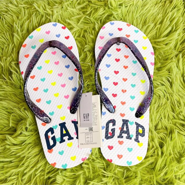 GAP(ギャップ)の【新品】GAPビーチサンダル - ハート※他サイズあり/ギフト用OK♪ レディースの靴/シューズ(ビーチサンダル)の商品写真