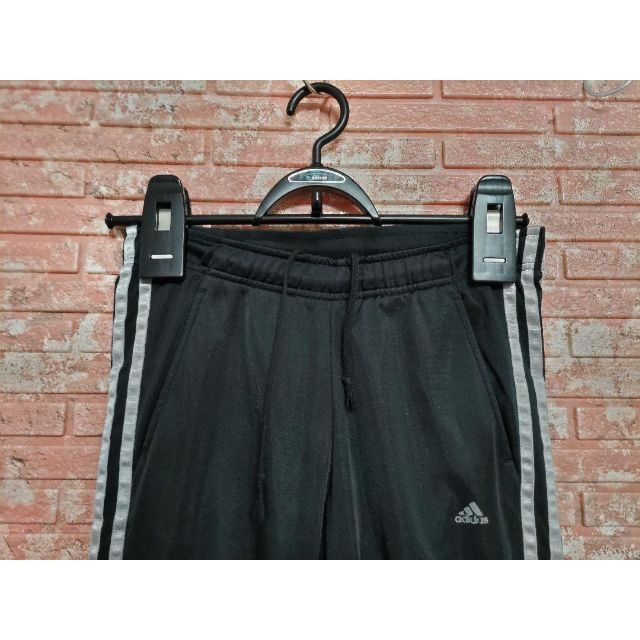 adidas(アディダス)のadidas アディダス ジャージパンツ 黒 sizeM スポーツ/アウトドアのトレーニング/エクササイズ(その他)の商品写真