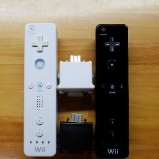 ウィー(Wii)のWii　リモコン　モーションプラス　２つ(家庭用ゲーム機本体)