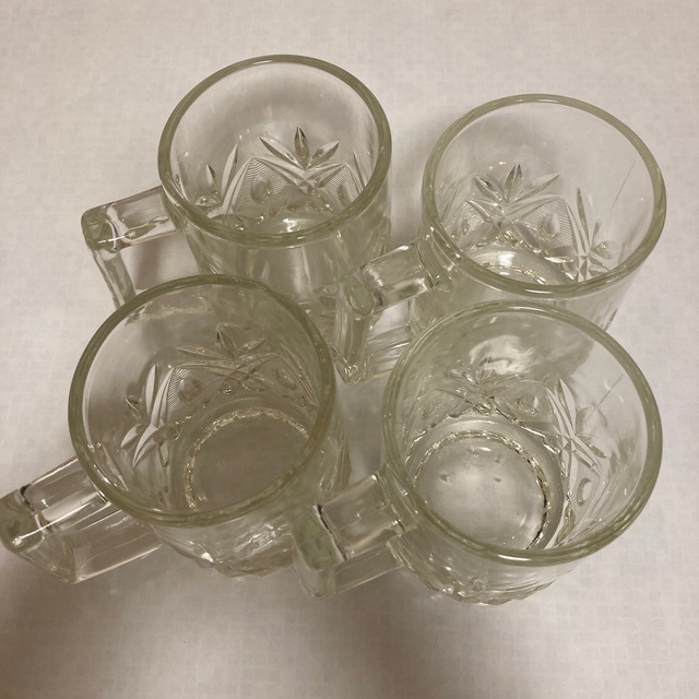 昭和レトロ　食器　ガラスジョッキ　４個 インテリア/住まい/日用品のキッチン/食器(アルコールグッズ)の商品写真