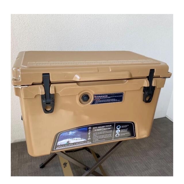 黒バルブ　アイスランドクーラーボックス 45QT ICELAND cooler