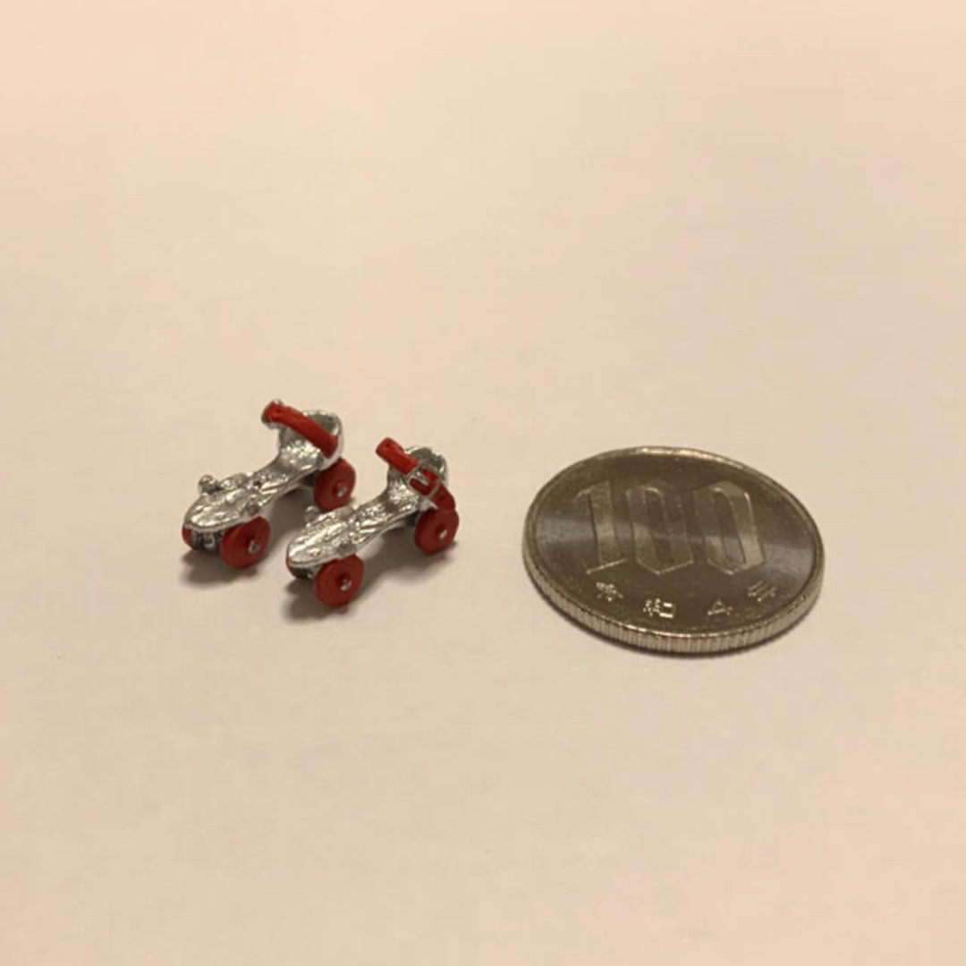 ミニチュア　ローラスケート　ドールハウス ハンドメイドのおもちゃ(ミニチュア)の商品写真