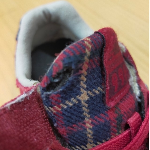 New Balance(ニューバランス)のニューバランス スニーカー 赤 チェック 靴20㎝ new balance キッズ/ベビー/マタニティのキッズ靴/シューズ(15cm~)(スニーカー)の商品写真