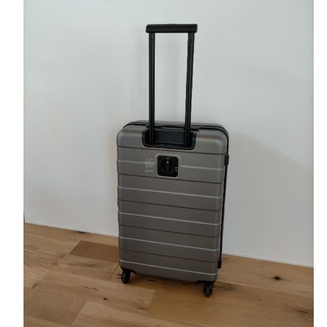MUJI (無印良品)(ムジルシリョウヒン)の無印良品　ハードキャリーケース60L　G3S-105 メンズのバッグ(トラベルバッグ/スーツケース)の商品写真