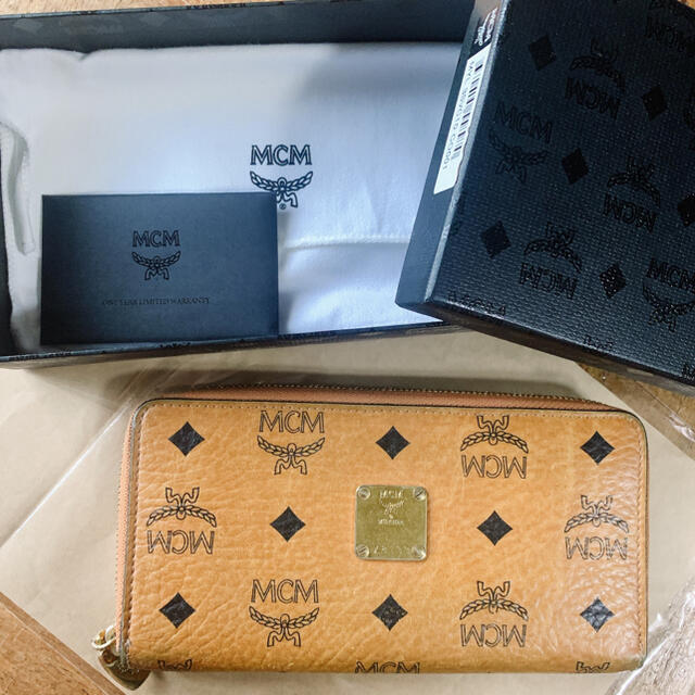 上品な MCM 二つ折り財布 レアカラー!! みそきん 折り財布