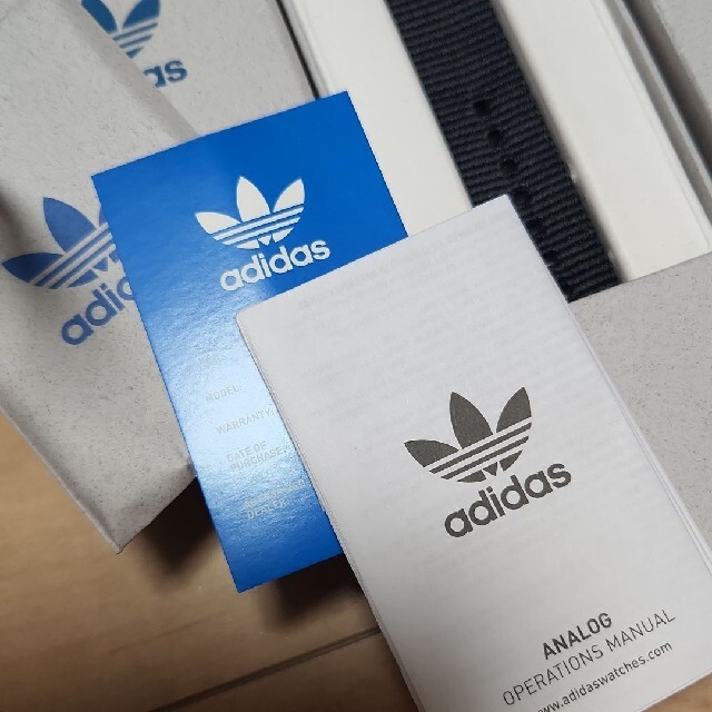 adidas(アディダス)の【新品未使用】adidas 腕時計 定価22000円 レディースのファッション小物(腕時計)の商品写真