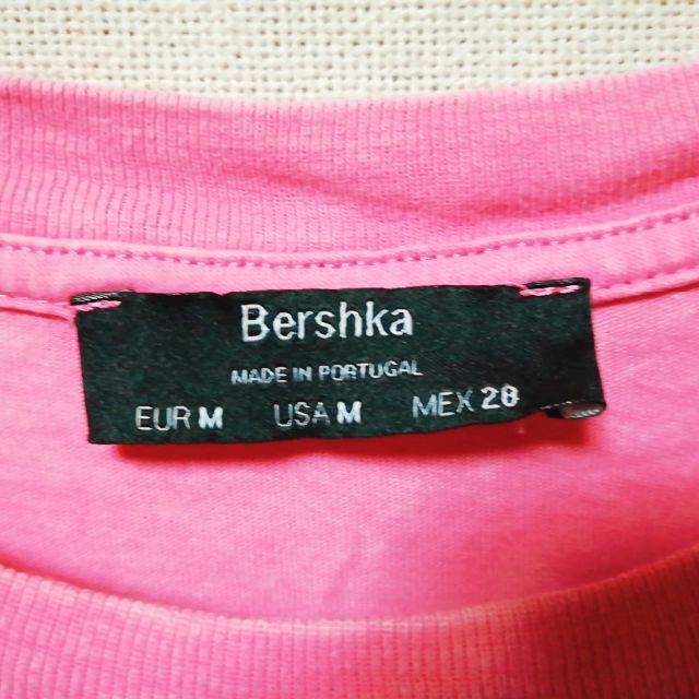 Bershka(ベルシュカ)のbershka/ベルシュカ/Tシャツ メンズのトップス(Tシャツ/カットソー(半袖/袖なし))の商品写真