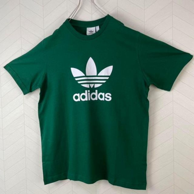 adidas(アディダス)の新品 タグ付き アディダス トレフォイルロゴ Tシャツ デカロゴ 緑 ゆるだぼ メンズのトップス(Tシャツ/カットソー(半袖/袖なし))の商品写真