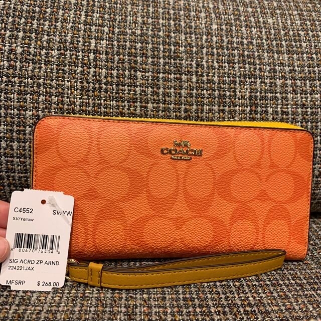 COACH(コーチ)の本体のみ訳あり　4552 長財布　オレンジシグネチャー レディースのファッション小物(財布)の商品写真