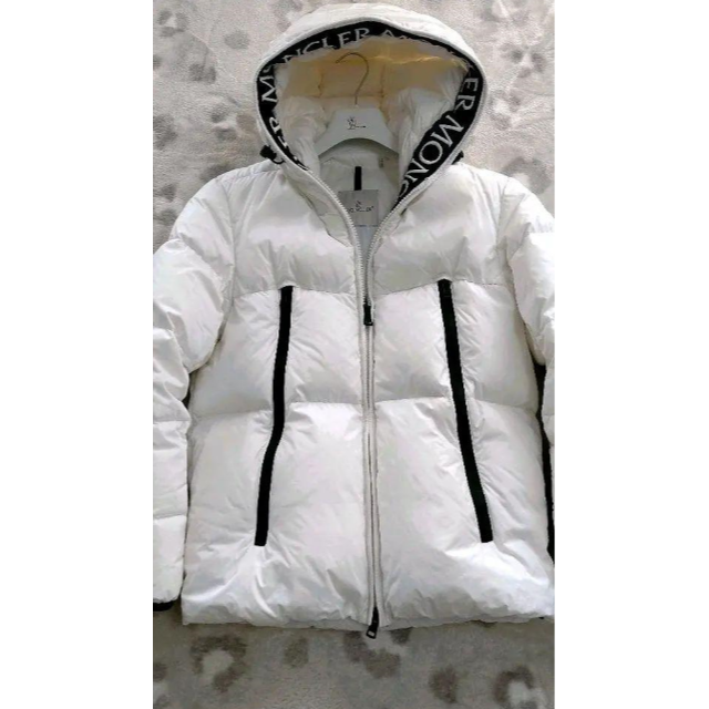 MONCLER - MONCLER モンクラー MONTCLA ダウンジャケット 白 サイズ 3