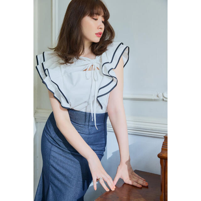 herlipto Ruffle Cut-Out Top white Mサイズ