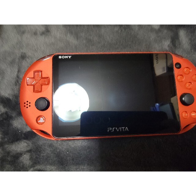 PSVITA メタリック・レッド PCH-2000   本体 3