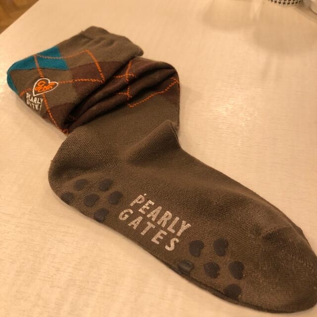 PEARLY GATES(パーリーゲイツ)の専用です！⛳️PEARLY GATES🧦　レディースハイソックス🏌️‍♀️✨ スポーツ/アウトドアのゴルフ(ウエア)の商品写真