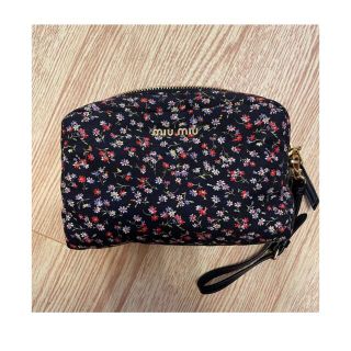 ミュウミュウ ポーチ(レディース)の通販 700点以上 | miumiuの ...