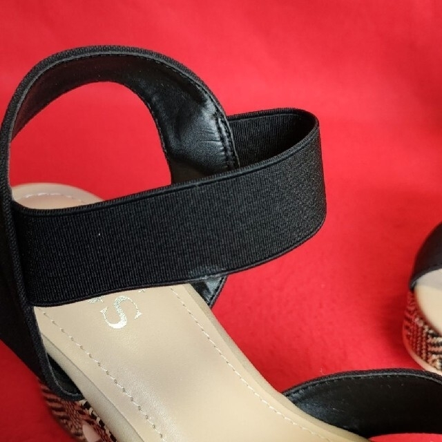 JELLY BEANS(ジェリービーンズ)のJELLY BEANS アップソール サンダル 黒 ゴムベルト フォロー割 レディースの靴/シューズ(サンダル)の商品写真