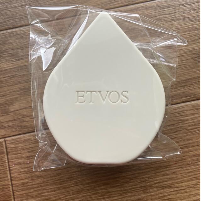 ETVOS(エトヴォス)のetvos リラクシングマッサージブラシ コスメ/美容のヘアケア/スタイリング(ヘアブラシ/クシ)の商品写真
