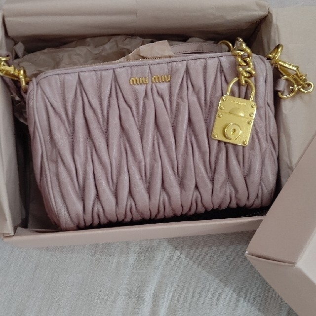 miumiu バッグ　新品未使用