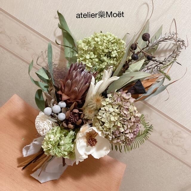色々な 3種の紫陽花とワイルドフラワーのシーズンスワッグ橤 ボタニカル アースカラー & ドライフラワー 17 ドライフラワー 紫陽花 柏葉あじさい カシワバアジサイ あじさい スワッグ