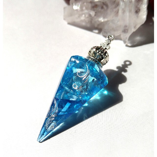 《妖精の秘宝石》ヒマラヤ水晶ペンデュラム型ネックレス ハンドメイドのアクセサリー(ネックレス)の商品写真