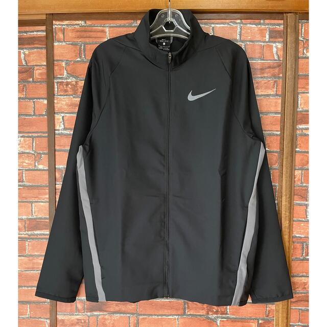 最終値下げ　NIKE ウインドブレーカー　Ｌサイズ　品