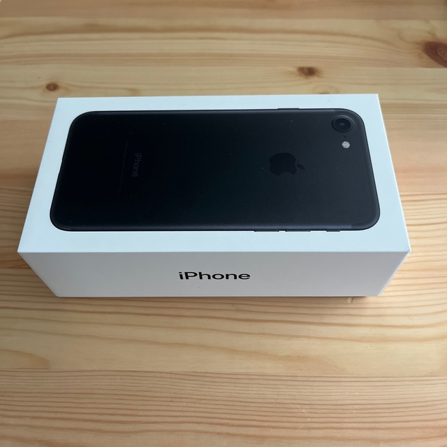 iPhone 7 128GB Black SIMロック解除済み