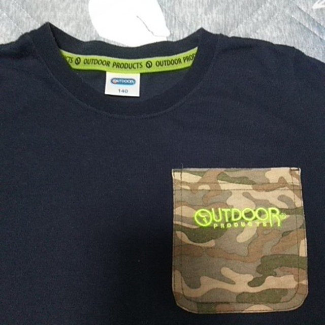 OUTDOOR PRODUCTS(アウトドアプロダクツ)のOUTDOOR 長袖Tシャツ  140 キッズ/ベビー/マタニティのキッズ服男の子用(90cm~)(Tシャツ/カットソー)の商品写真