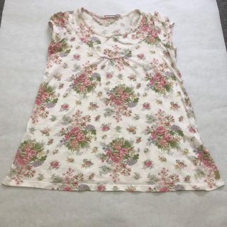 ユニクロ(UNIQLO)のUNIQLO ユニクロ　UT キッズノースリーブ LAURA ASHLEY(Tシャツ/カットソー)