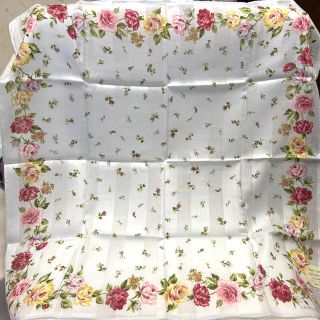 ローラアシュレイ(LAURA ASHLEY)のローラアシュレイ  大判ハンカチ　花柄　新品(バンダナ/スカーフ)