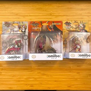 ニンテンドウ(任天堂)の【モンスターハンター ライズ サンブレイク】amiiboセット(ゲームキャラクター)