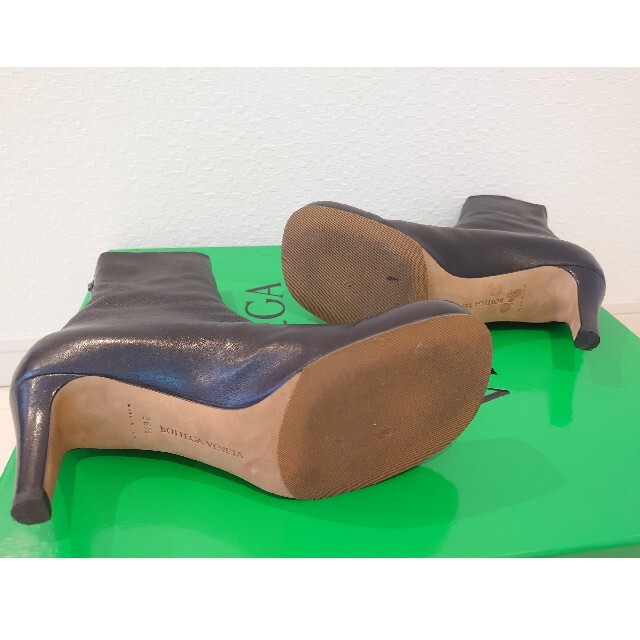 Bottega Veneta(ボッテガヴェネタ)のボッテガヴェネタ ブロック ブーツ 36.5 黒 BOTTEGA VENET レディースの靴/シューズ(ブーツ)の商品写真