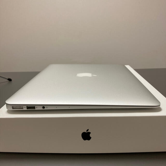 Apple(アップル)のMac Book Air 2017 13-inch USキーボード 1TB 美品 スマホ/家電/カメラのPC/タブレット(ノートPC)の商品写真