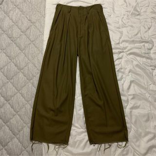 オーラリー(AURALEE)のsaby 20aw tuck baggy wide pants khaki(スラックス)