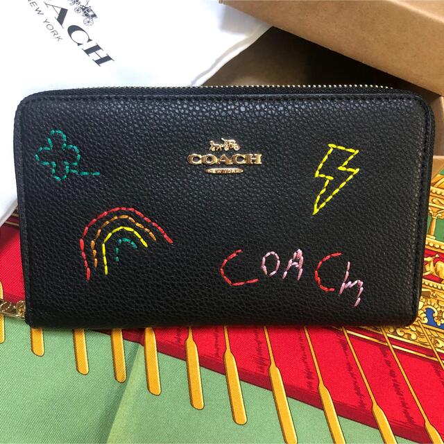 COACH(コーチ)のCOACH ダイアリー　エンブロイダリー　ミディアムウォレット　長財布　ブラック レディースのファッション小物(財布)の商品写真