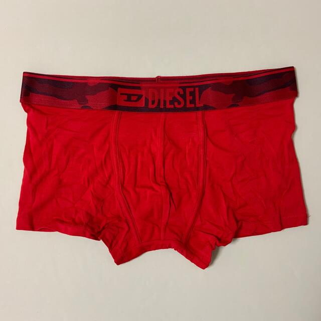 DIESEL(ディーゼル)の洗練されたDIESEL　2パック ボクサーパンツ カモフラ　レッド　M　新モデル メンズのアンダーウェア(ボクサーパンツ)の商品写真