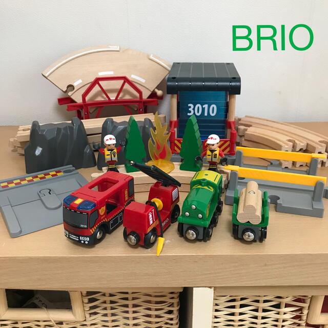 鉄道模型BRIO  ブリオ　レスキューセット　33817  レールセット　消防車　梯子車