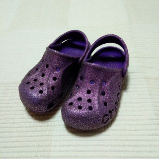 クロックス(crocs)のcrocs クロックス キッズ サンダル c10 11（17.5〜18cm）(サンダル)