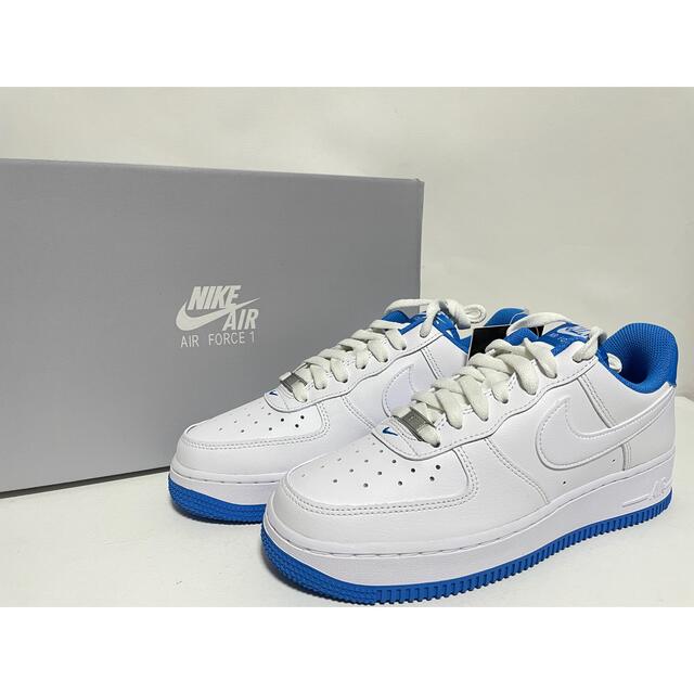 NIKE(ナイキ)の【新品】24㎝　NIKE AIR FORCE 1 ’07 ホワイト/ブルー メンズの靴/シューズ(スニーカー)の商品写真