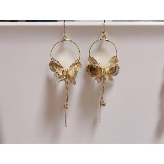 ゴールドのお花ピアス🌼(ピアス)