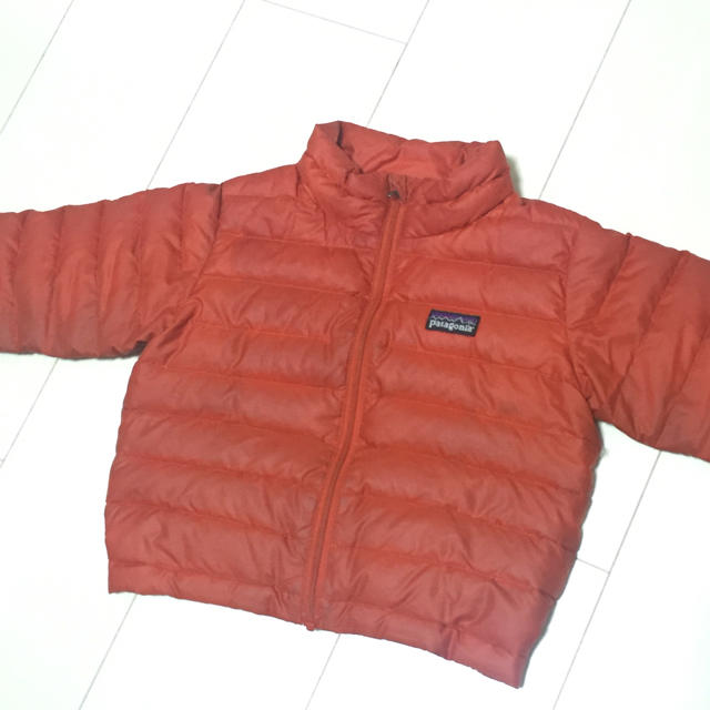 patagonia(パタゴニア)のパタゴニア ダウンセーター♡ キッズ/ベビー/マタニティのベビー服(~85cm)(ジャケット/コート)の商品写真