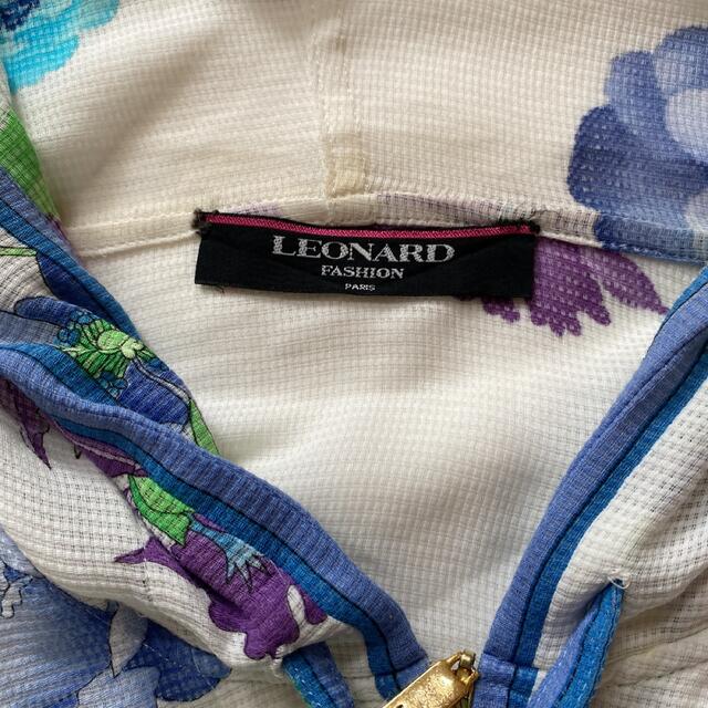 LEONARD(レオナール)のLEONARD レオナール　花柄　フード付き薄手ジャケット　コート レディースのトップス(カーディガン)の商品写真